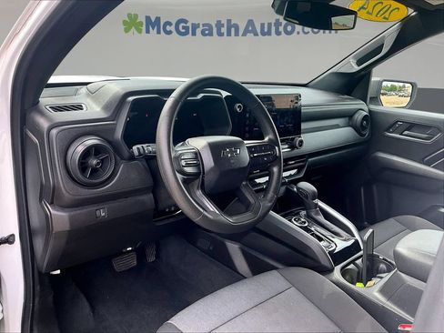 Used 2024 Chevrolet Colorado Trail Boss AWD/4WD image 21