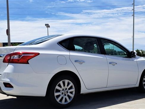 Used 2018 Nissan Sentra S FWD image 6