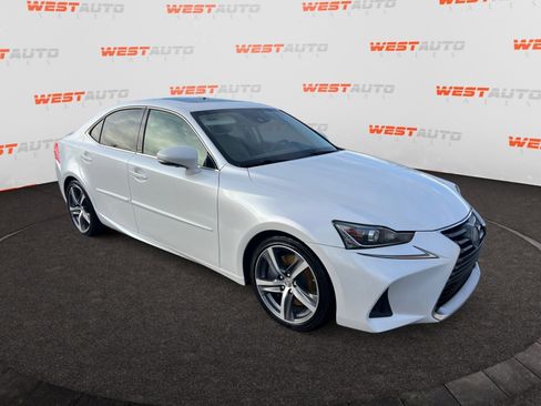 Used 2018 Lexus IS 300 AWD image 7