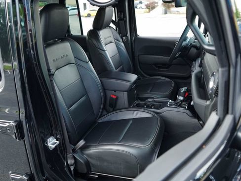 Used 2023 Jeep Wrangler Unlimited Sahara AWD/4WD image 13