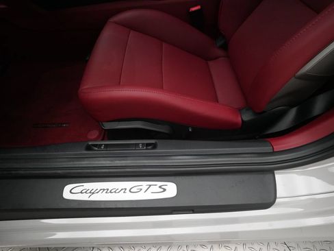 Certified 2025 Porsche 718 Cayman GTS RWD image 12