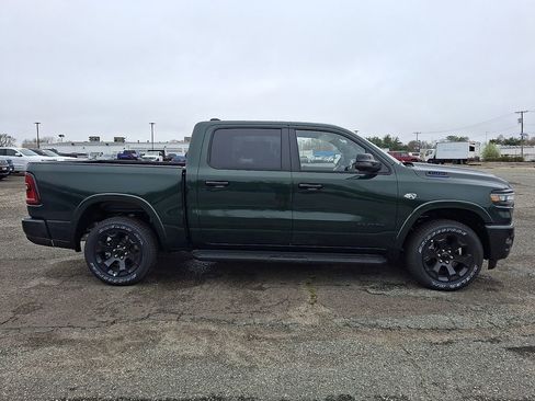 New 2026 RAM 1500 4x4 Crew Cab image 9
