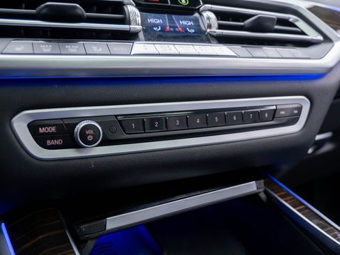 Used 2023 BMW X5 xDrive40i w/ Premium Package image 29