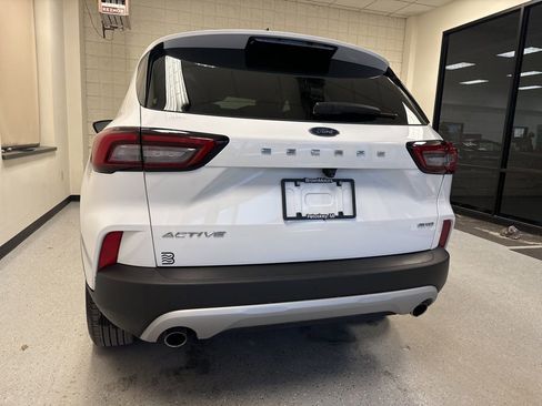 Used 2023 Ford Escape Active image 40