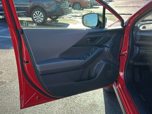 Certified 2025 Subaru Crosstrek 2.0i image 8