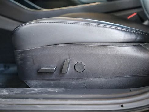 Used 2018 Tesla Model 3 Performance image 18