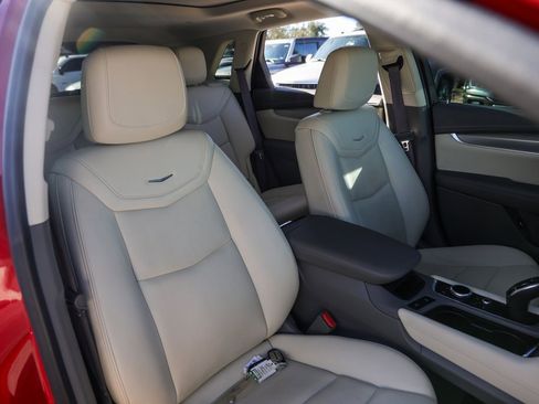 Certified 2021 Cadillac XT5 Premium Luxury image 33