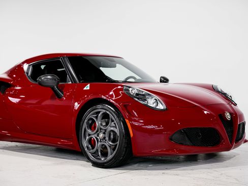 Used 2015 Alfa Romeo 4C Launch Edition w/ Convenience Group image 36