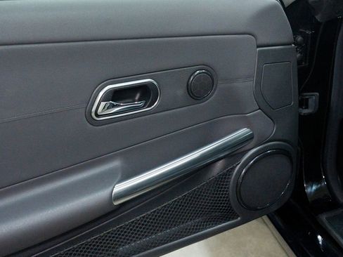 Used 2006 Chrysler Crossfire Coupe image 16