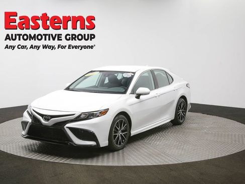 Used 2024 Toyota Camry SE image 54