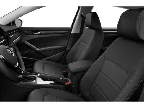 Used 2022 Volkswagen Passat 2.0T SE image 9