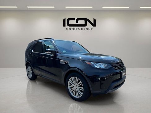 Used 2018 Land Rover Discovery SE image 4