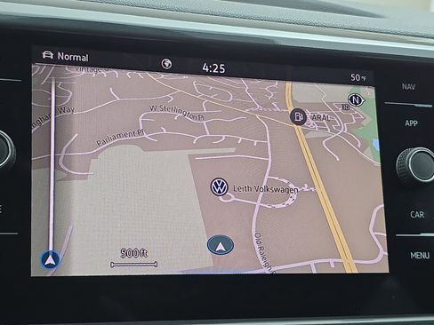 Certified 2022 Volkswagen Taos SEL w/ Panoramic Sunroof Package image 21