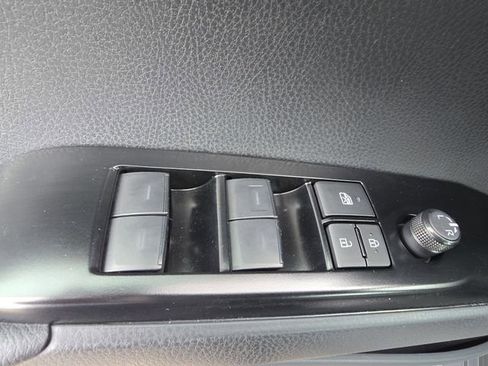 Used 2026 Toyota Camry SE w/ Convenience Package FWD image 28