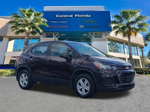 Used 2021 Chevrolet Trax LS w/ LPO, Protection Package AWD/4WD image 2