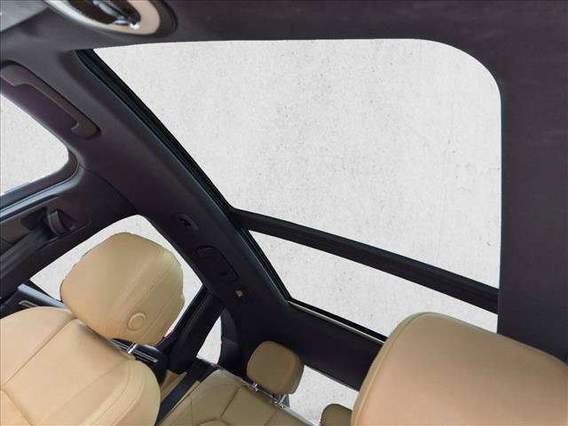 Used 2018 Porsche Macan AWD/4WD image 12