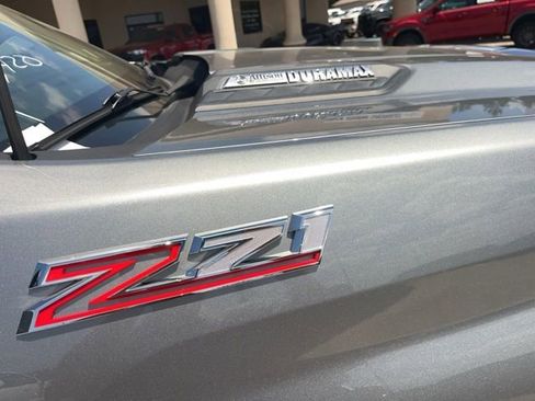 Used 2024 Chevrolet Silverado 2500 LT w/ Convenience Package image 5