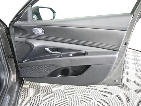 Used 2024 Hyundai Elantra SEL w/ Convenience Package FWD image 12