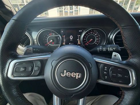 Used 2021 Jeep Wrangler Unlimited Rubicon w/ Dual Top Group AWD/4WD image 14