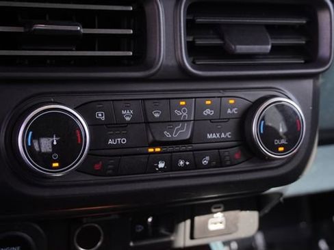 Used 2023 Ford Maverick Lariat w/ Lariat Luxury Package image 23