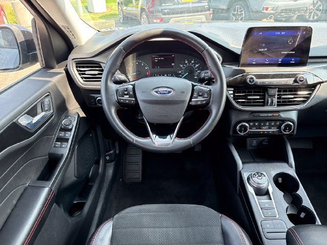 Used 2022 Ford Escape SEL w/ SEL Stealth AWD Package image 31