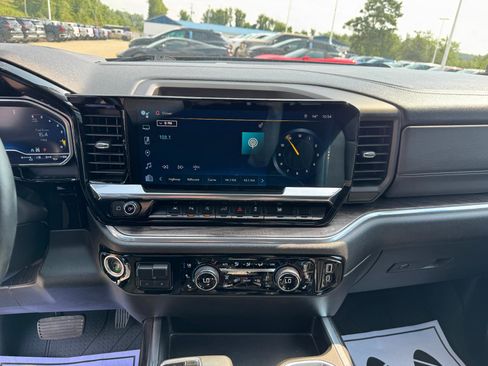 Certified 2023 Chevrolet Silverado 1500 LTZ w/ LTZ Convenience Package II AWD/4WD image 21