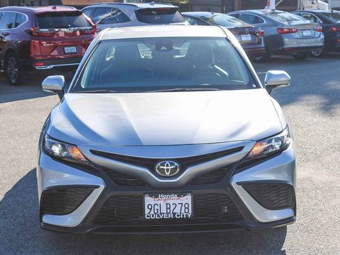Used 2023 Toyota Camry SE image 2