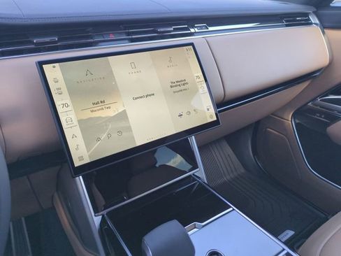 New 2026 Land Rover Range Rover SE image 11