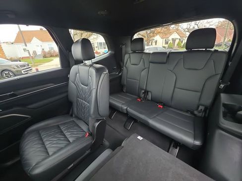 Used 2023 Kia Telluride EX X-Line image 28