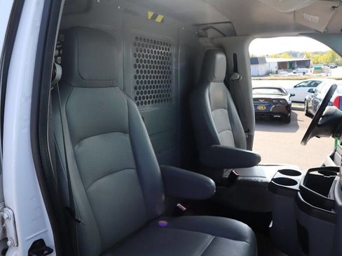 Used 2011 Ford E-250 and Econoline 250 w/ PWR Group image 40