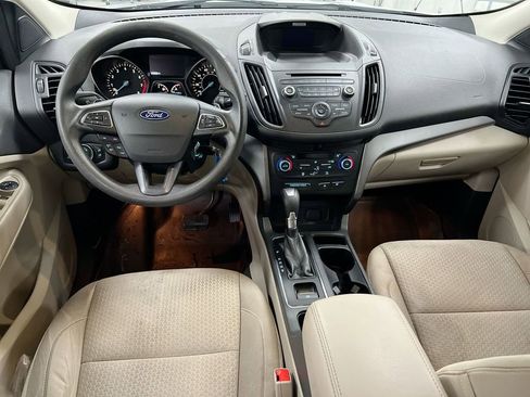 Used 2017 Ford Escape SE FWD image 10