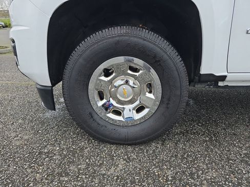 Used 2017 Chevrolet Colorado W/T image 32