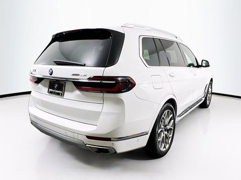 Used 2024 BMW X7 xDrive40i image 7