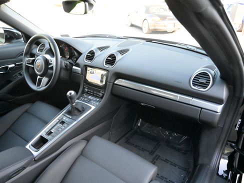 Used 2021 Porsche 718 Boxster S image 37