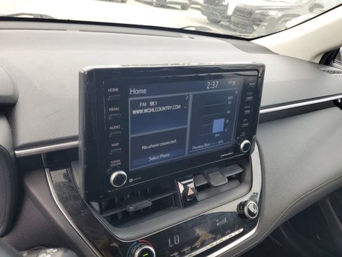 Used 2022 Toyota Corolla Cross LE image 20