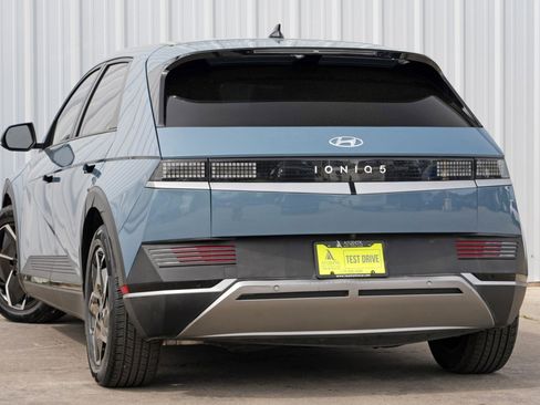 Used 2023 Hyundai Ioniq 5 SEL w/ Cargo Package image 5