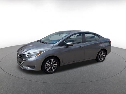 Used 2025 Nissan Versa SV FWD image 8