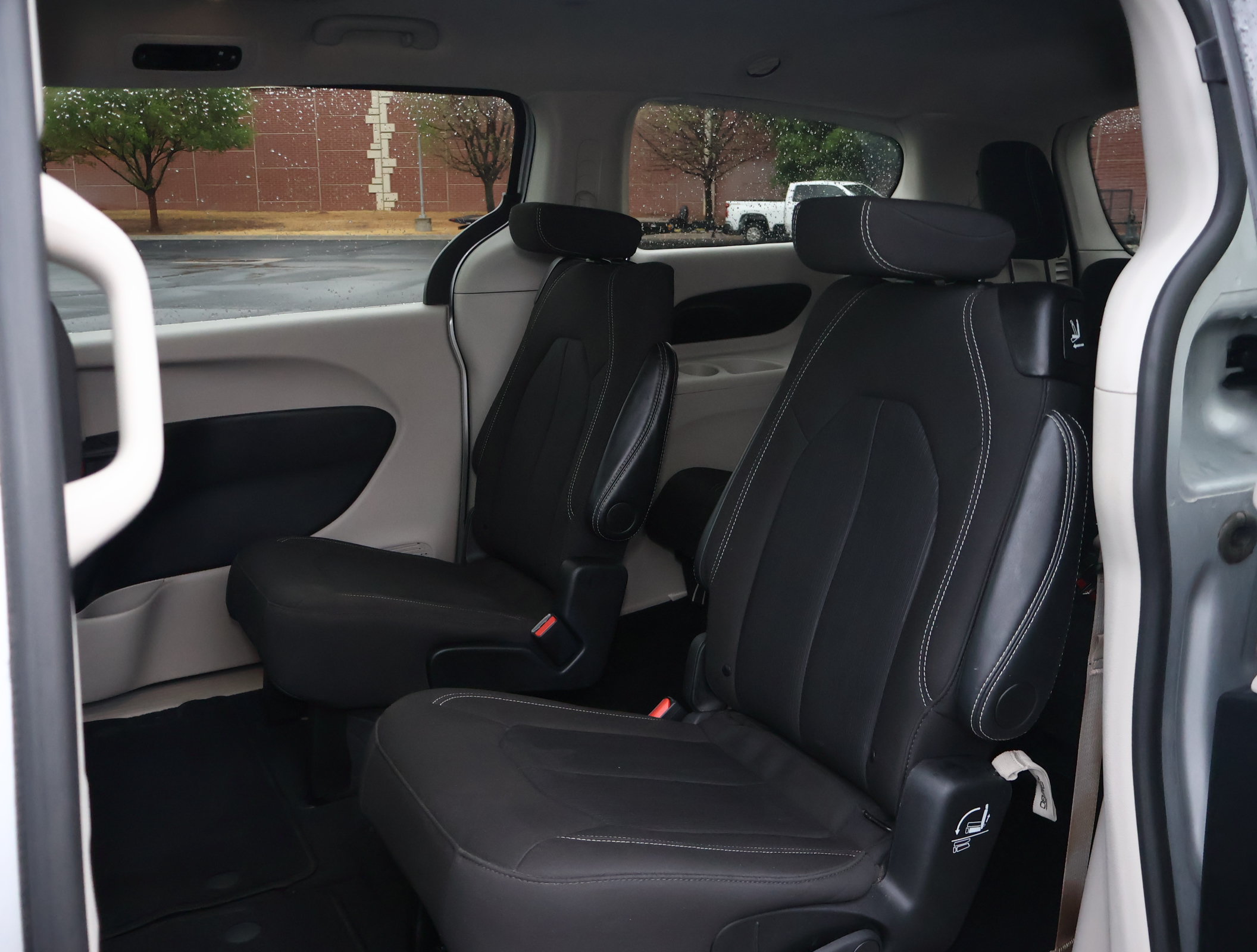 Used 2024 Chrysler Voyager LX FWD image 22