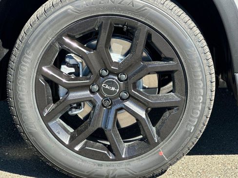 New 2025 Honda Pilot Touring image 35