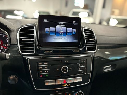 Used 2019 Mercedes-Benz GLS 450 4MATIC image 23