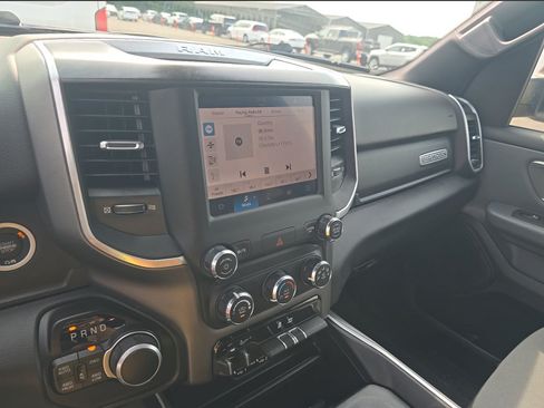 Used 2022 RAM 1500 Big Horn AWD/4WD image 11