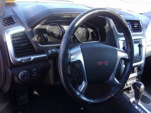 Used 2016 GMC Acadia SLE image 10