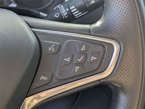 Used 2023 Chevrolet Equinox LT image 23