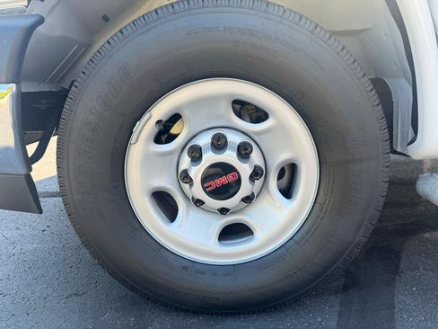 Used 2025 GMC Savana 2500 w/ Driver Convenience Package RWD image 37