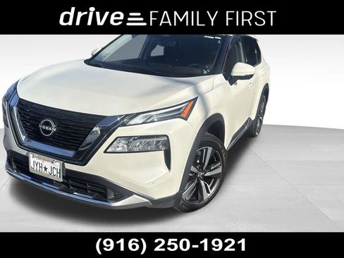 Certified 2022 Nissan Rogue Platinum w/ Head-Up Display Package image 1