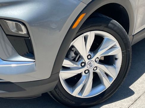 Certified 2025 Buick Encore GX Preferred FWD image 8
