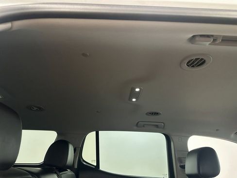 Used 2021 GMC Acadia SLT image 89