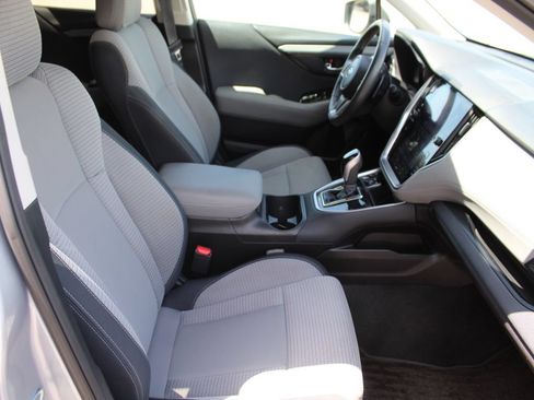 Used 2023 Subaru Outback Premium AWD/4WD image 13