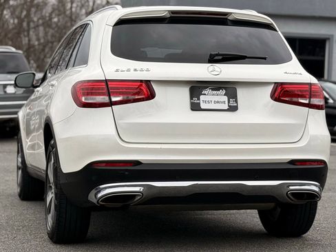 Used 2017 Mercedes-Benz GLC 300 4MATIC image 3