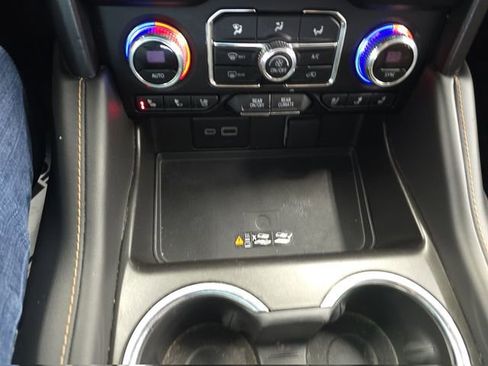 Used 2023 GMC Yukon XL AT4 w/ LPO, Floor Liner Package AWD/4WD image 22